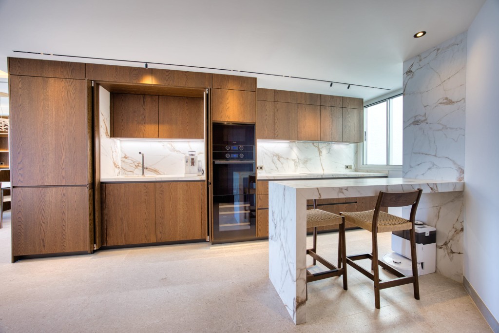 xlarge_CBNAAP2161_59833_V0_267D