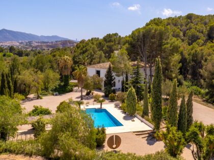 Excepcional Villa Rústica en Venta en Altea - Una Mezcla Única de Patrimonio y Tranquilidad
