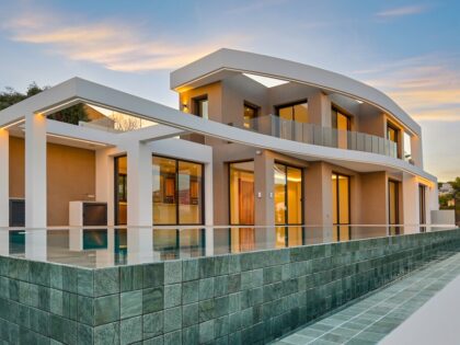 Villa de lujo en Benissa: Vida tranquila cerca de la playa de La Fustera