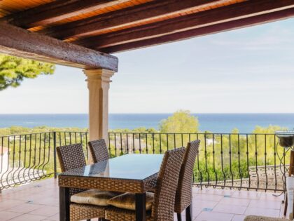 Moderna Villa en Denia con Vistas al Mar