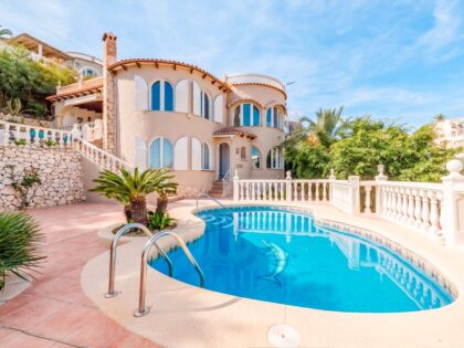 Impresionante villa con vistas al mar en Calpe Maryvilla - Donde el Mediterráneo se encuentra con el cielo