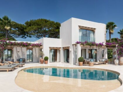 Exclusivo proyecto de villa de lujo con vistas panorámicas al mar en Moraira