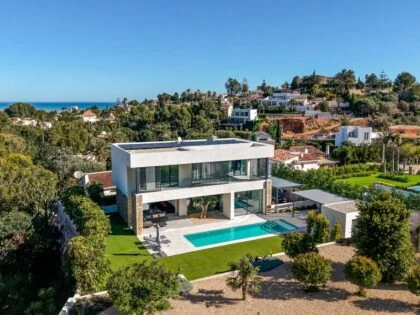 Villa contemporánea sostenible con vistas al mar y al Montgó en Dénia – Tecnología inteligente y estilo de vida mediterráneo