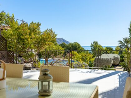 Villa Gadea Triplex en primera línea con acceso directo a la playa