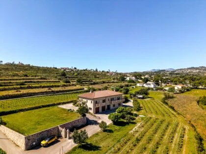 Exclusiva Villa Independiente en Jávea con Vistas Panorámicas al Montgó