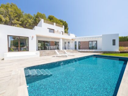 Villa contemporánea de estilo ibicenco en venta en Jávea