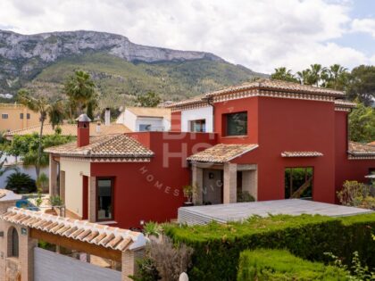 Chalet en venta en Denia Montgó