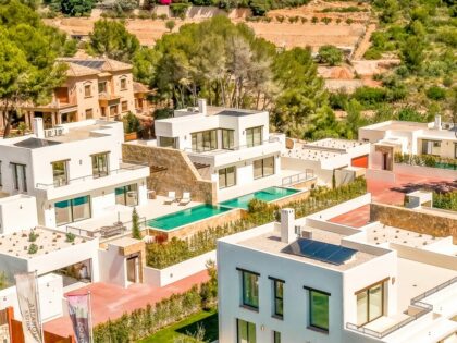 Sofisticado diseño mediterráneo con vistas al mar y una perfecta vida interior-exterior