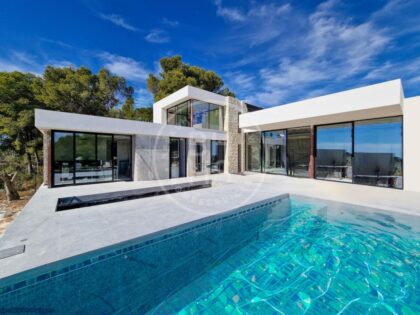 Vida de lujo en Moraira: Proyecto Alejandría - Un refugio de elegancia y tranquilidad con características de vanguardia Smart Home