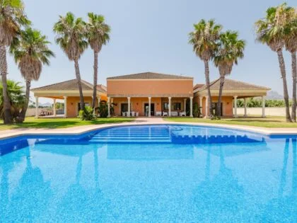 Villa en venta en L'Almadrava-L'Estanyò Denia