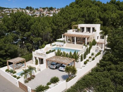 Villa de lujo de estilo ibicenco en Moraira con impresionantes vistas panorámicas