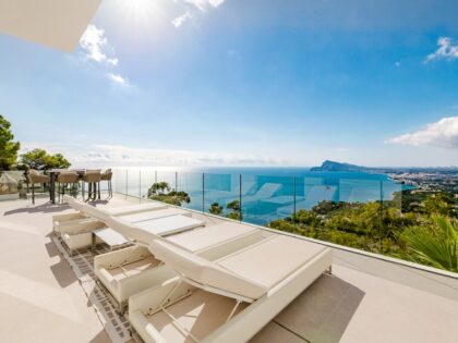 Villa de lujo reformada en Altea Hills: excepcionales vistas al mar Mediterráneo